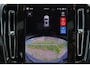 Volvo EX40 Extended Range Plus 82 kWh - IntelliSafe Assist & Surround - Harman/Kardon audio - Parkeercamera achter - Verwarmde voorstoelen & stuur - Parkeersensoren voor & achter - Draadloze tel. lader - Inklapbare trekhaak - 19' LMV
