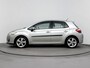 Toyota Auris 1.8 Full Hybrid Dynamic Automaat | Navi | Fietsendragerbeugel Afneembaar | Parkeersensoren Achter | 17'' Lichtmetalen Velgen |