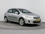 Toyota Auris 1.8 Full Hybrid Dynamic Automaat | Navi | Fietsendragerbeugel Afneembaar | Parkeersensoren Achter | 17'' Lichtmetalen Velgen |