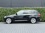 BMW X5 xDrive48i, 7 PERSOONS, PANORAMADAK, COMFORTSTOELEN, MASSAGE, NAVIGATIE, KEYLESS, MEMORY, HUD, CAMERA, CRUISE CONTROL, CLIMATE CONTROL, STOEL/ACHTERBANK/STUURVERWARMING, TREKHAAK, LICHTMETAAL 20"