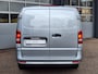 Mercedes-Benz eVito 112 L2 60 kWh | Achteruitrijcamera | Dodehoekassistentie | Stoelverwarming Bestuurdersstoel | Tweezits Bijrijdersbank | Spoorassistent
