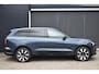 Volvo EX90 Single Motor Plus 7p. 92 kWh | 800 Volt | Stoelventilatie | Stoel-/Stuurwielverwarming | 21 inch Aero Velgen | BLIS | Adaptieve Cruise Control | Pilot Assist | 360 graden Camera | Bose Premium Sound | Elektrisch verstelbare Voorstoelen | 7 Seater |