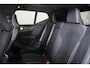 Volvo EX40 Twin Performance Ultra Black Edition - Panorama/schuifdak - IntelliSafe Assist & Surround - 360º Camera - Harman/Kardon audio - Verwarmde voorstoelen, stuur & achterbank - Parkeersensoren voor & achter - Elektr. bedienb. voorstoelen met geheugen links - Draadloze tel. lader - Warmtepomp - Extra getint glas - Inklapbare trekhaak - 20' LMV