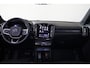 Volvo EX40 Twin Performance Ultra Black Edition - Panorama/schuifdak - IntelliSafe Assist & Surround - 360º Camera - Harman/Kardon audio - Verwarmde voorstoelen, stuur & achterbank - Parkeersensoren voor & achter - Elektr. bedienb. voorstoelen met geheugen links - Draadloze tel. lader - Warmtepomp - Extra getint glas - Inklapbare trekhaak - 20' LMV