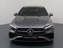 Mercedes-Benz A-klasse 180 Business Solution AMG | Panoramadak | Widescreen | Sfeerverlichting | Achteruitrijcamera | Stoelverwarming |