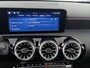 Mercedes-Benz A-klasse 180 Business Solution AMG | Panoramadak | Widescreen | Sfeerverlichting | Achteruitrijcamera | Stoelverwarming |