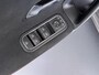 Mercedes-Benz A-klasse 180 Business Solution AMG | Panoramadak | Widescreen | Sfeerverlichting | Achteruitrijcamera | Stoelverwarming |