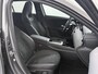 Mercedes-Benz A-klasse 180 Business Solution AMG | Panoramadak | Widescreen | Sfeerverlichting | Achteruitrijcamera | Stoelverwarming |