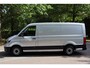 Volkswagen Crafter 35 2.0 TDI L3H1 Highline 2017 | Trekhaak | Parkeersensoren | Elektrische Ramen | Cruise Control | Boekjes | Standkachel | 2 Sleutels | Alarm Klasse 3 | Stuurwiel Bediening