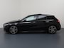 Mercedes-Benz A-klasse 180 Business Solution AMG | Panoramadak | Widescreen | Sfeerverlichting | Achteruitrijcamera | Stoelverwarming |