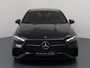 Mercedes-Benz A-klasse 180 Business Solution AMG | Panoramadak | Widescreen | Sfeerverlichting | Achteruitrijcamera | Stoelverwarming |