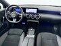 Mercedes-Benz A-klasse 180 Business Solution AMG | Panoramadak | Widescreen | Sfeerverlichting | Achteruitrijcamera | Stoelverwarming |