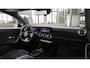 Mercedes-Benz A-klasse 180 Business Solution AMG | Panoramadak | Widescreen | Sfeerverlichting | Achteruitrijcamera | Stoelverwarming |