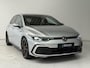 Volkswagen Golf 1.5 eTSI R-Line Business | Navigatie | Achteruitrijcamera | Trekhaak | All-Season Banden | Adaptive Cruise Control | Stoelverwarming |