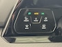 Volkswagen Golf 1.5 eTSI R-Line Business | Navigatie | Achteruitrijcamera | Trekhaak | All-Season Banden | Adaptive Cruise Control | Stoelverwarming |