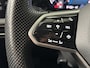 Volkswagen Golf 1.5 eTSI R-Line Business | Navigatie | Achteruitrijcamera | Trekhaak | All-Season Banden | Adaptive Cruise Control | Stoelverwarming |