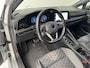 Volkswagen Golf 1.5 eTSI R-Line Business | Navigatie | Achteruitrijcamera | Trekhaak | All-Season Banden | Adaptive Cruise Control | Stoelverwarming |