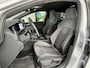 Volkswagen Golf 1.5 eTSI R-Line Business | Navigatie | Achteruitrijcamera | Trekhaak | All-Season Banden | Adaptive Cruise Control | Stoelverwarming |