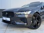 Volvo V60 2.0 T8 Hybrid 455pk AWD Plus Dark Black Edition | Panorama | Harman-Kardon | 360 Camera | Apple Carplay - Android Auto | Black Edition |