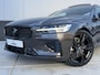 Volvo V60 2.0 T8 Hybrid 455pk AWD Plus Dark | Panorama | Harman-Kardon | 360 Camera | Apple Carplay - Android Auto | Black Edition