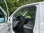 Volkswagen Transporter 2.0 TDI L2H1 150PK!|DSG Automaat|lichtmetalen velgen|airco|achteruitrijcamera|apple carplay|drie zitplaatse