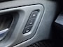 Nissan Ariya Evolve 66 kWh / 99% SOH / Glazen schuif- en kanteldak / CCS snelladen / warmtepomp / Stuur- Stoel & Achterbank verwarming / Head Up Display / Adaptief cruise control / Stoelventilatie / Bose Audio Systeem / Elektrische achterklep / Draadloze telefoon lader /