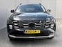Hyundai Tucson 1.6 T-GDI HEV Premium / Fabrieksgarantie tot 09-2029 / Dealer onderhouden / 1.360 kg Afn. trekhaak / Leder / Elektrische stoelen en klep / Stuur-, stoel- en achterbankverwarming / Stoelventilatie / Camera 360° /