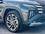 Hyundai Tucson 1.6 T-GDI HEV Premium / Fabrieksgarantie tot 09-2029 / Dealer onderhouden / 1.360 kg Afn. trekhaak / Leder / Elektrische stoelen en klep / Stuur-, stoel- en achterbankverwarming / Stoelventilatie / Camera 360° /