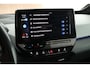 Volkswagen ID.3 First Max 204pk 58 kWh Trekhaak Panoramadak Matrix LED Camera Stoelverwarming Navigatie