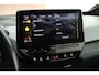 Volkswagen ID.3 First Max 204pk 58 kWh Trekhaak Panoramadak Matrix LED Camera Stoelverwarming Navigatie