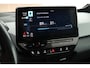 Volkswagen ID.3 First Max 204pk 58 kWh SOH 89% Trekhaak Panoramadak Matrix LED Camera Stoelverwarming Navigatie