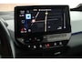 Volkswagen ID.3 First Max 204pk 58 kWh Trekhaak Panoramadak Matrix LED Camera Stoelverwarming Navigatie