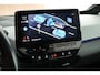 Volkswagen ID.3 First Max 204pk 58 kWh Trekhaak Panoramadak Matrix LED Camera Stoelverwarming Navigatie