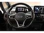 Volkswagen ID.3 First Max 204pk 58 kWh Trekhaak Panoramadak Matrix LED Camera Stoelverwarming Navigatie