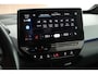 Volkswagen ID.3 First Max 204pk 58 kWh Trekhaak Panoramadak Matrix LED Camera Stoelverwarming Navigatie