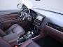 Mitsubishi Outlander 2.0 PHEV instyle+ | Facelift model | Schuif/-kanteldak | Leder | PDC +360 camera | Stoel/-Stuurverwarming | Trekhaak |