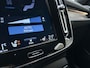 Volvo XC40 T3 163pk Automaat R-Design / Adapt. Cruise / BLIS / Nubuck / Stoel + Stuurw. Verwarming / Elektr. Trekhaak / PDC + Camera / 18'' / Elektr. Achterklep /