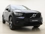 Volvo XC40 T3 163pk Automaat R-Design / Adapt. Cruise / BLIS / Nubuck / Stoel + Stuurw. Verwarming / Elektr. Trekhaak / PDC + Camera / 18'' / Elektr. Achterklep /