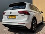 Volkswagen Tiguan 2.0 TSI 180pk 4Motion DSG 3x R-line | Pano | Trekhaak | ACC | HUD | Stoelverwarming | BLIS | 20 Inch |