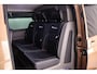 Volkswagen Transporter T6.1 2.0 TDI 150pk DSG L2 Bulli Dubbele Cabine | Leder | 2x Schuifdeur | Adaptieve Cruise Control | 6-persoons | Apple Carplay / Android Auto | Trekhaak | Camera | Navigatie |
