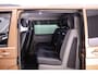 Volkswagen Transporter T6.1 2.0 TDI 150pk DSG L2 Bulli Dubbele Cabine | Leder | 2x Schuifdeur | Adaptieve Cruise Control | 6-persoons | Apple Carplay / Android Auto | Trekhaak | Camera | Navigatie |