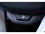 BMW 3-Serie Touring 318i Business Edition BJ2021 Lmv 17" | Led V+A | Pdc | Elek. trekhaak | Elek. achterklep | Navi | Virtual cockpit | Climate control | Cruise control | Verwarmde voorstoelen | Getint glas