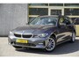 BMW 3-Serie Touring 318i Business Edition BJ2021 Lmv 17" | Led V+A | Pdc | Elek. trekhaak | Elek. achterklep | Navi | Virtual cockpit | Climate control | Cruise control | Verwarmde voorstoelen | Getint glas