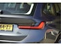 BMW 3-Serie Touring 318i Business Edition BJ2021 Lmv 17" | Led V+A | Pdc | Elek. trekhaak | Elek. achterklep | Navi | Virtual cockpit | Climate control | Cruise control | Verwarmde voorstoelen | Getint glas