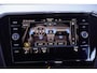 Volkswagen Passat Variant 1.5 TSI Business Virtual-cockpit Trekhaak wegklapbaar led-verlichting Navi Clima Apple Carplay Camera ACC NAP PDC v+a IQ-drive lendesteun bestuurdersstoel DAB-ontvangst achterklep electrisch bedienbaar