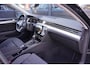 Volkswagen Passat Variant 1.5 TSI Business Virtual-cockpit Trekhaak wegklapbaar led-verlichting Navi Clima Apple Carplay Camera ACC NAP PDC v+a IQ-drive lendesteun bestuurdersstoel DAB-ontvangst achterklep electrisch bedienbaar