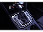 Volkswagen Passat Variant 1.5 TSI Business Virtual-cockpit Trekhaak wegklapbaar led-verlichting Navi Clima Apple Carplay Camera ACC NAP PDC v+a IQ-drive lendesteun bestuurdersstoel DAB-ontvangst achterklep electrisch bedienbaar