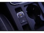 Volkswagen Passat Variant 1.5 TSI Business Virtual-cockpit Trekhaak wegklapbaar led-verlichting Navi Clima Apple Carplay Camera ACC NAP PDC v+a IQ-drive lendesteun bestuurdersstoel DAB-ontvangst achterklep electrisch bedienbaar