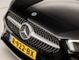 Mercedes-Benz A-klasse 180 AMG Sport Automaat (PANORAMADAK, GROOT NAVI, LEDER/ALCANTARA, CAMERA, STOELVERWARMING, SPORTSTOELEN, NIEUWE APK, LANE ASSIST, NIEUWSTAAT)