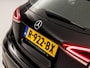Mercedes-Benz A-klasse 180 AMG Sport Automaat (PANORAMADAK, GROOT NAVI, LEDER/ALCANTARA, CAMERA, STOELVERWARMING, SPORTSTOELEN, NIEUWE APK, LANE ASSIST, NIEUWSTAAT)